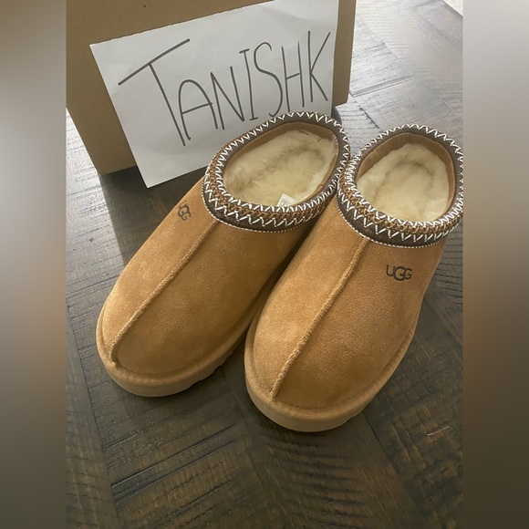 Chestnut Ugg Tasmans - Picture 2 of 7